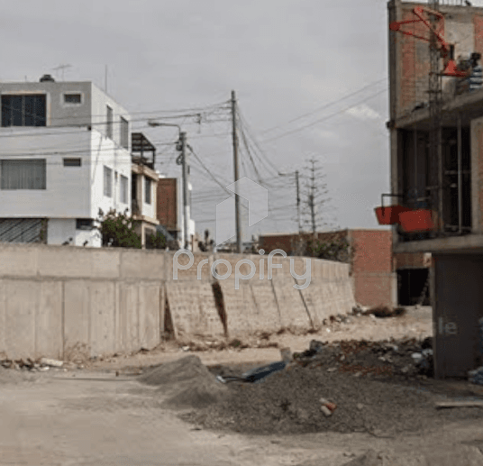 Terreno En Urbanización Fundo Santa Rosa