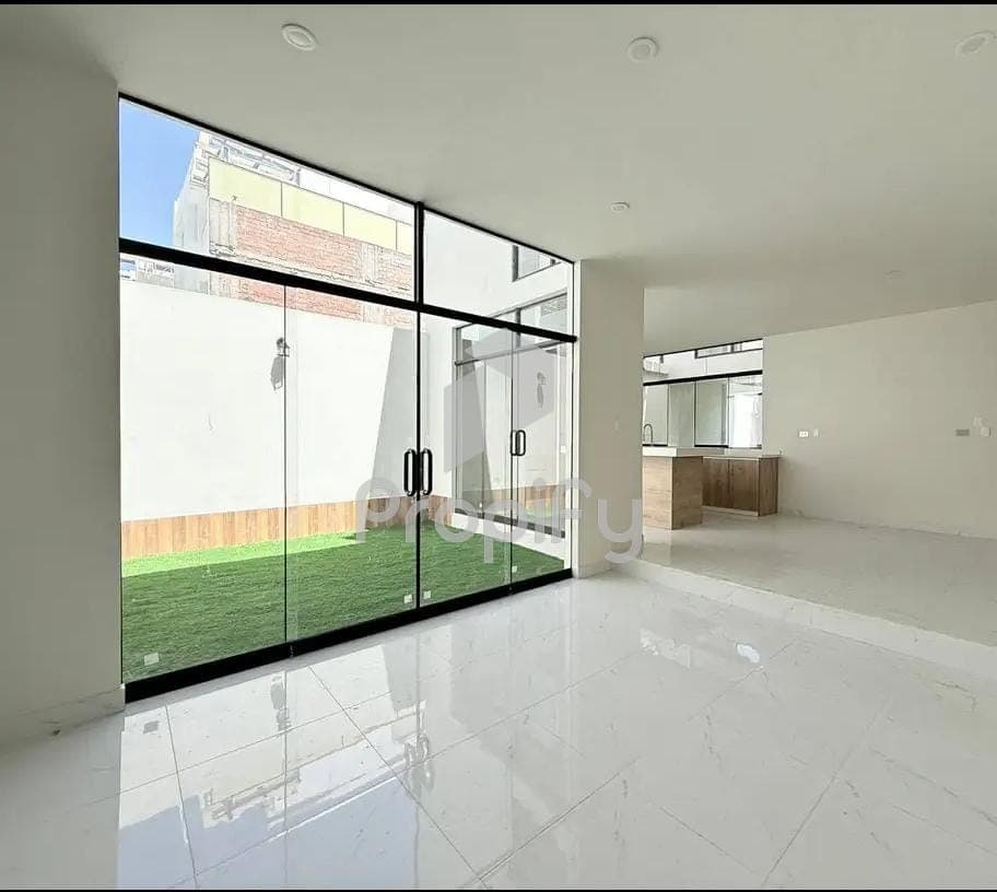 Casa De Estreno En Urbanización Privada En Sachaca