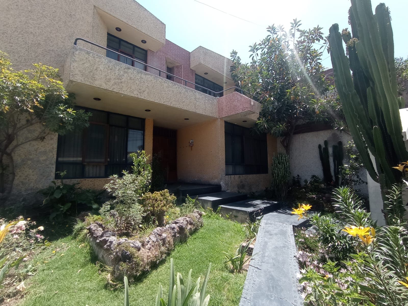 Casa Como Terreno En Zamacola