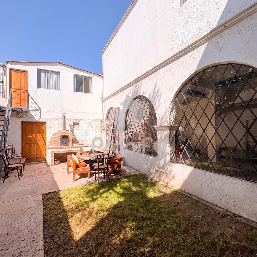 HOTEL EQUIPADO EN VENTA RIVERO - CERCADO